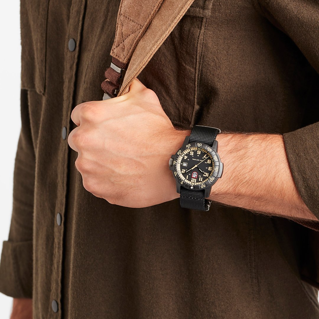 Luminox Leatherback Sea Turtle herreklokke med sort nato rem (44mm)