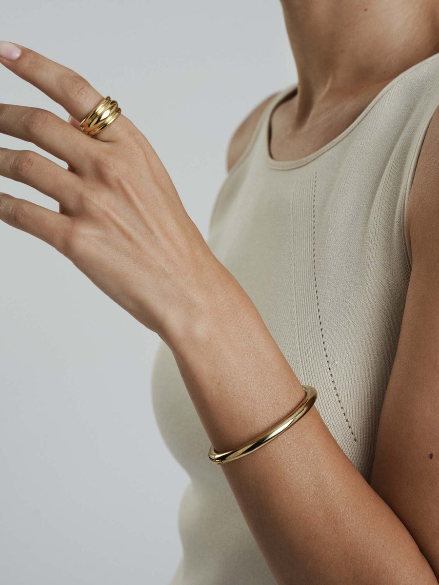 Aura Bold Gold Bangle - Large