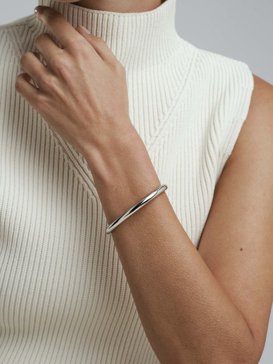 Aura Bold Silver Bangle - Large