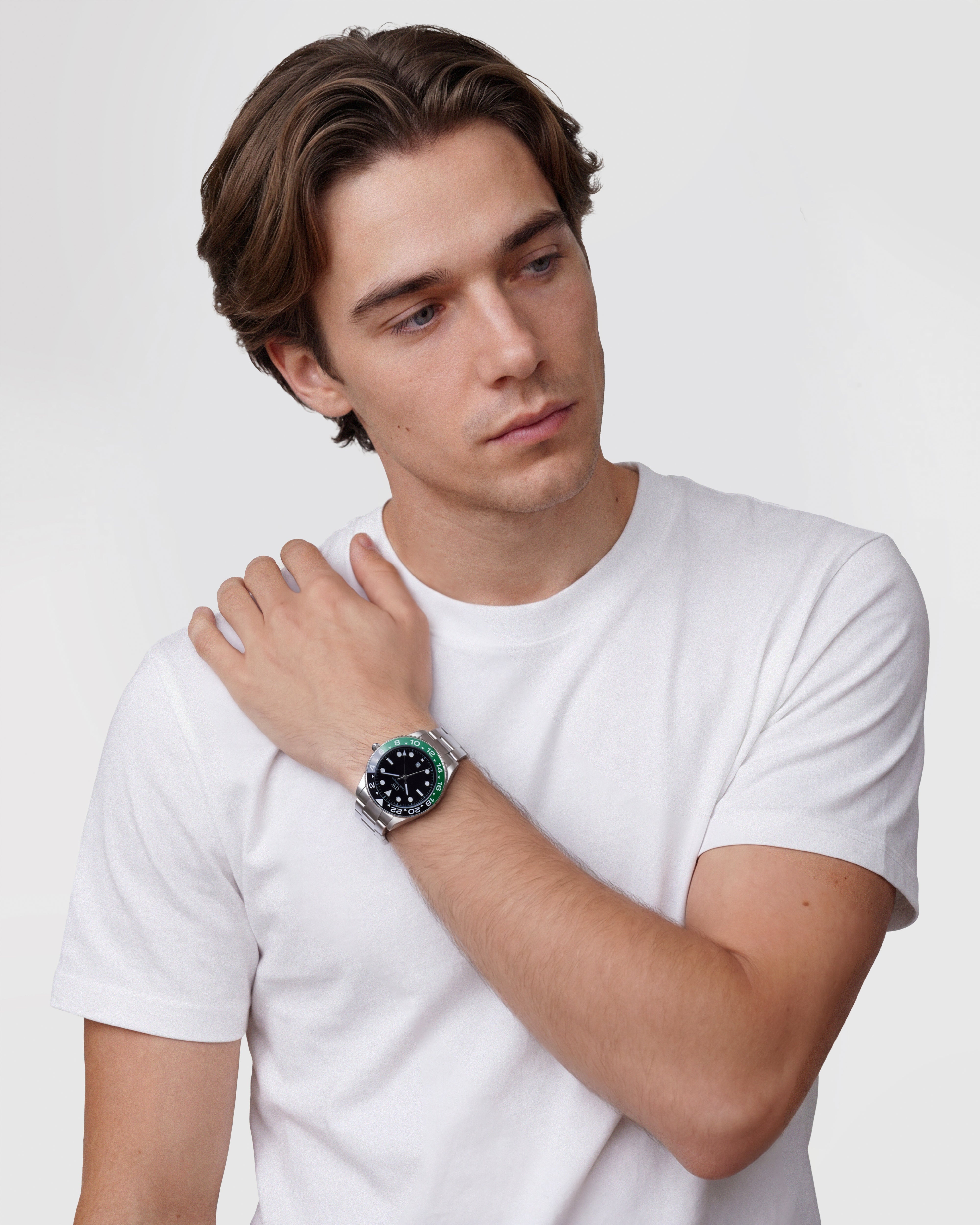 DW Iconic GMT Link Stål / Sort, Grønn bezel 40mm